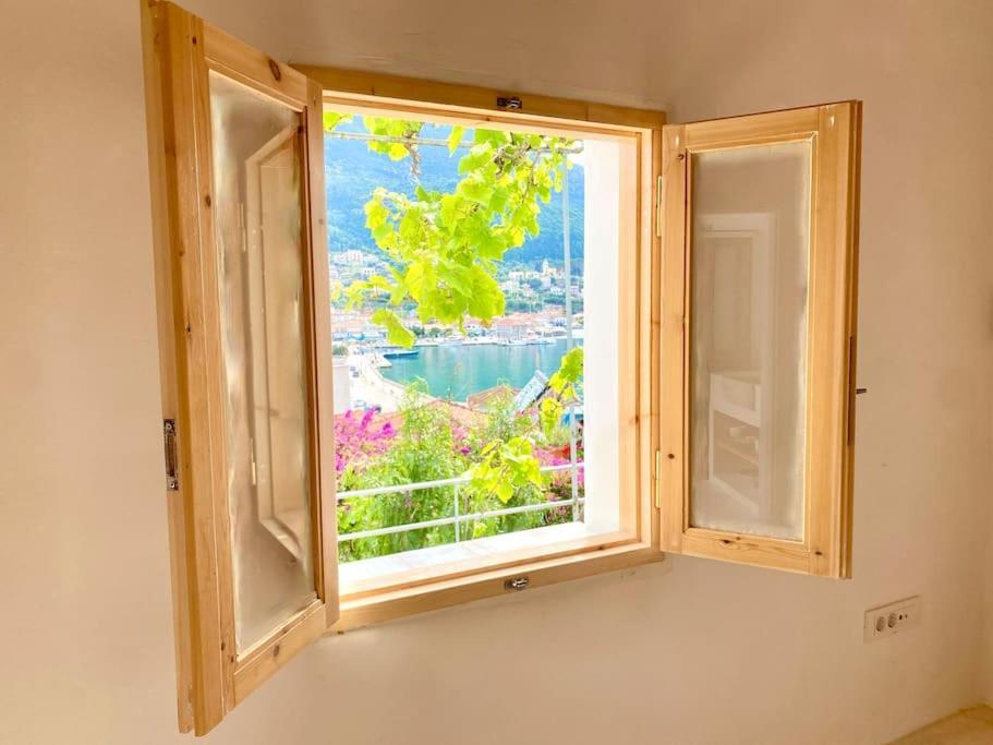 Stylish Vathy Studio With Sea View Esterno foto