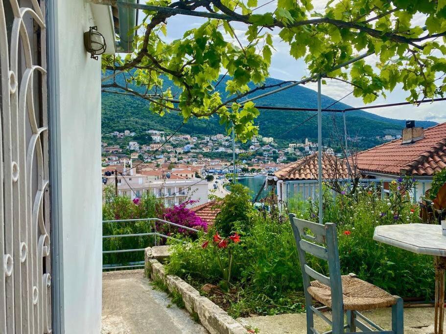 Stylish Vathy Studio With Sea View Esterno foto