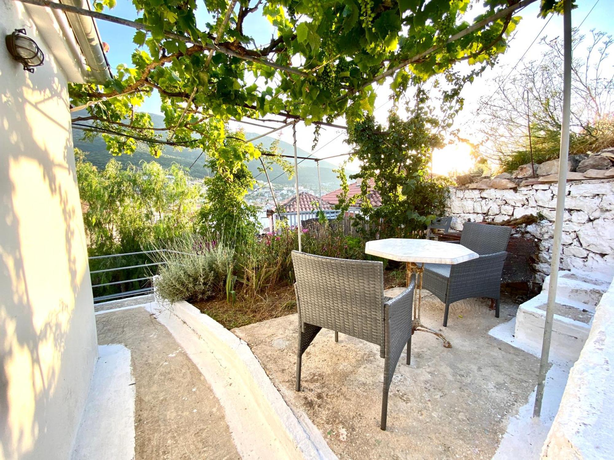 Stylish Vathy Studio With Sea View Esterno foto